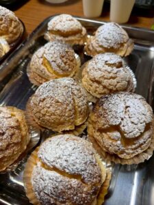 LINE ALBUM 2025.10.21)らくやこども食堂(10月お誕生会) 251208